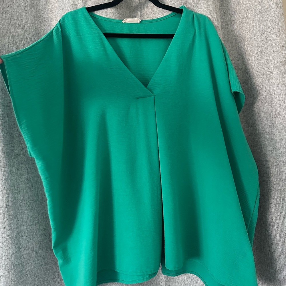 Elegant Green Women's Blouse